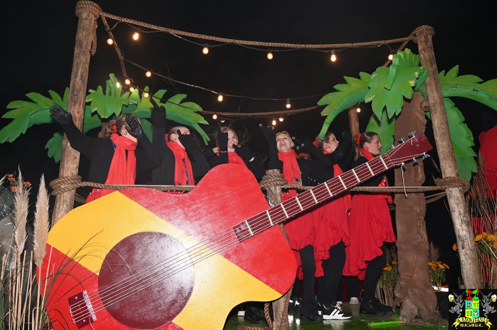 ../Images/Verlichte optocht Noordwijk 2026 024.jpg